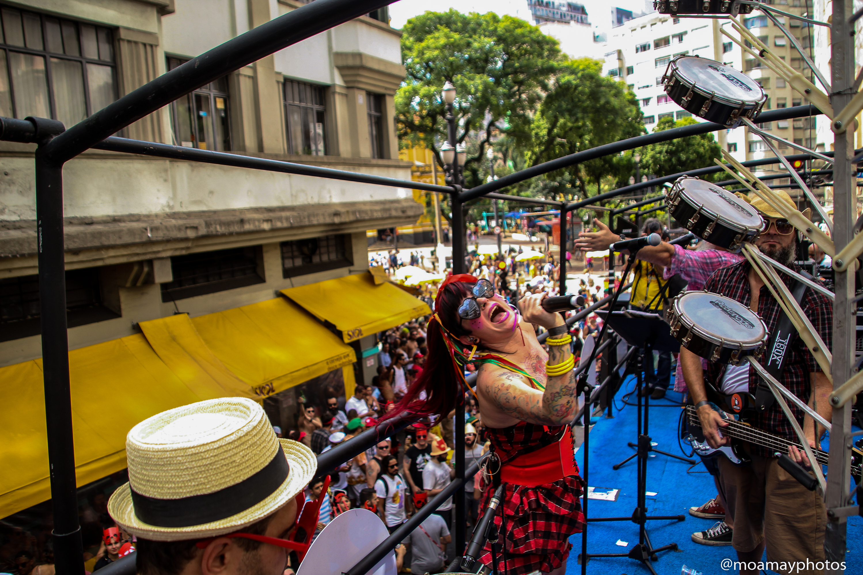 entre-producoes-velhas-virgens-carnaval-trio-eletrico-5